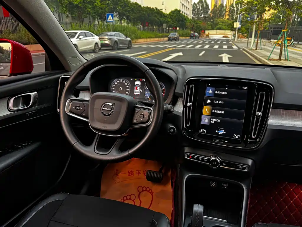 Volvo XC40 — миниатюра 8