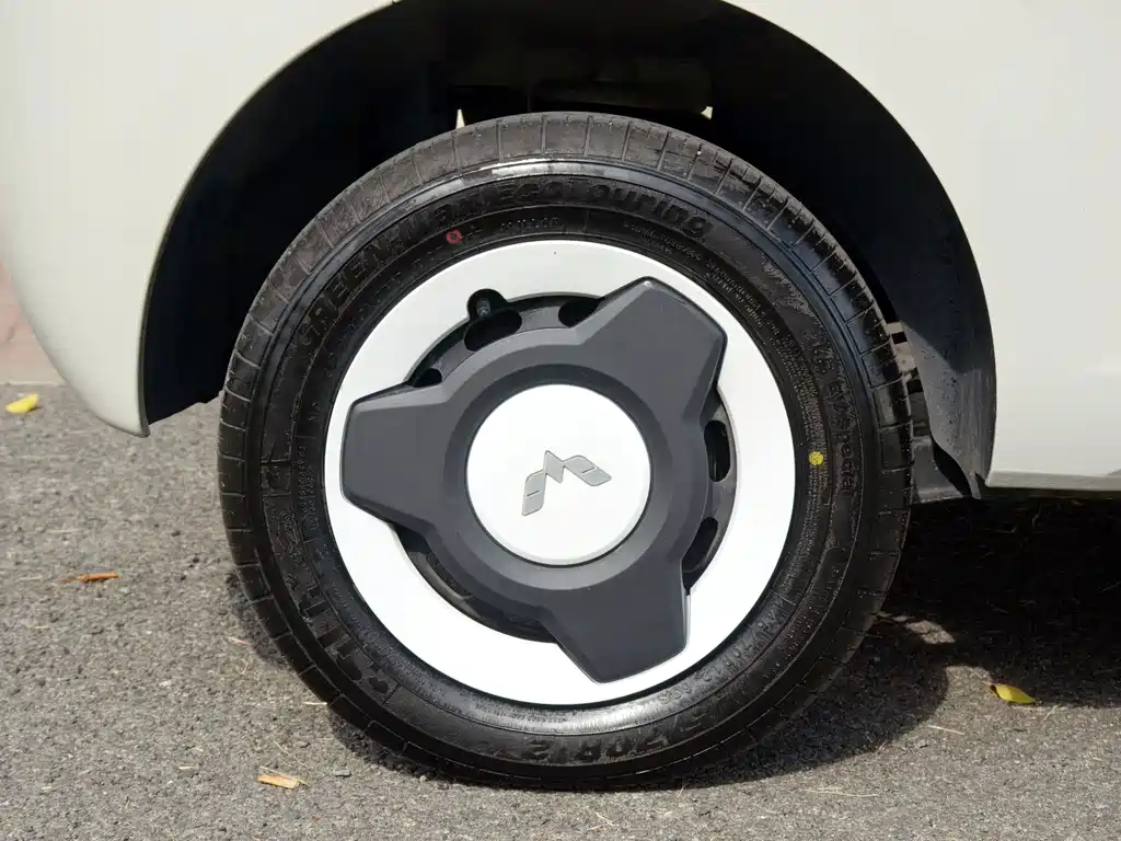 Wuling MINIEV — миниатюра 10