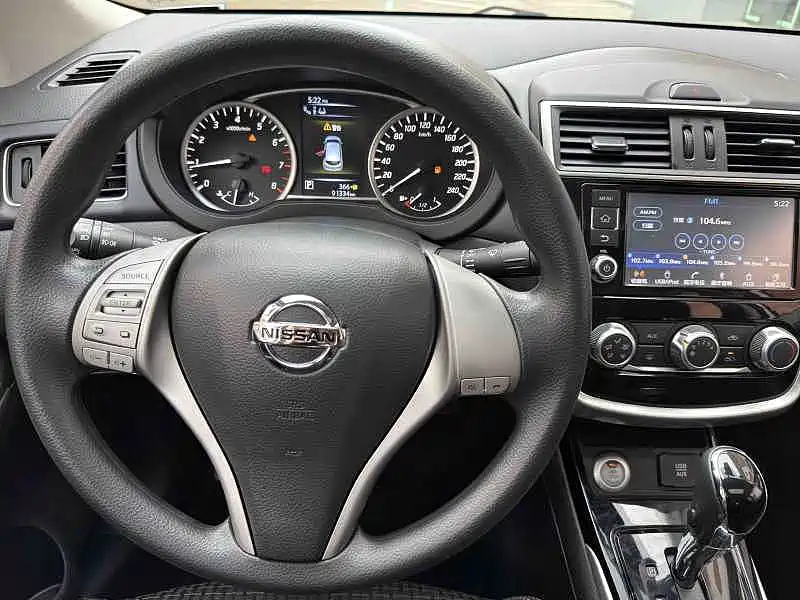 Nissan Tiida — миниатюра 7