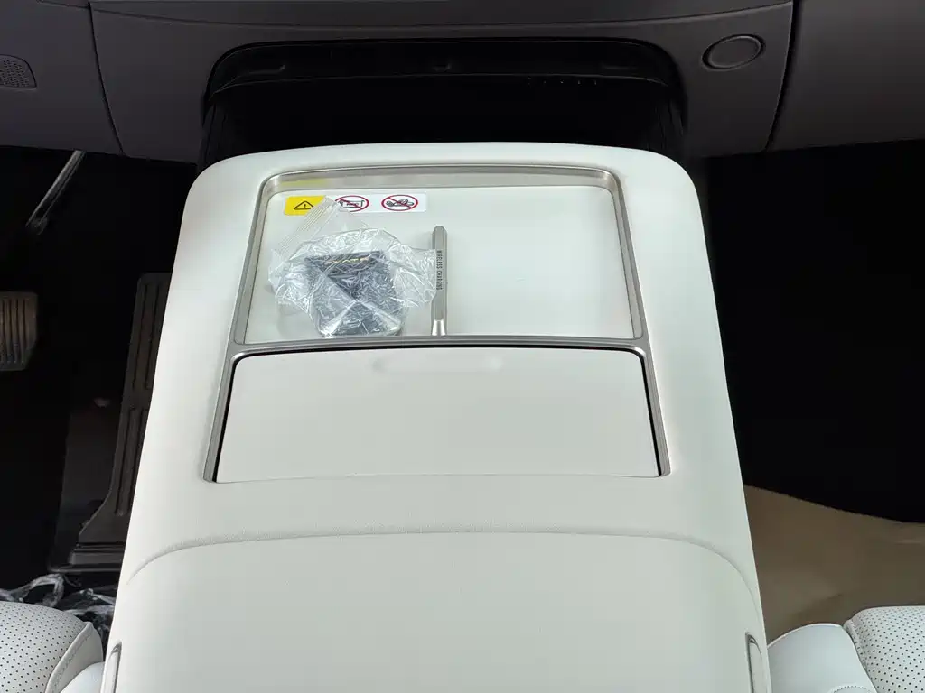 Avatr Avatr 07L — миниатюра 12