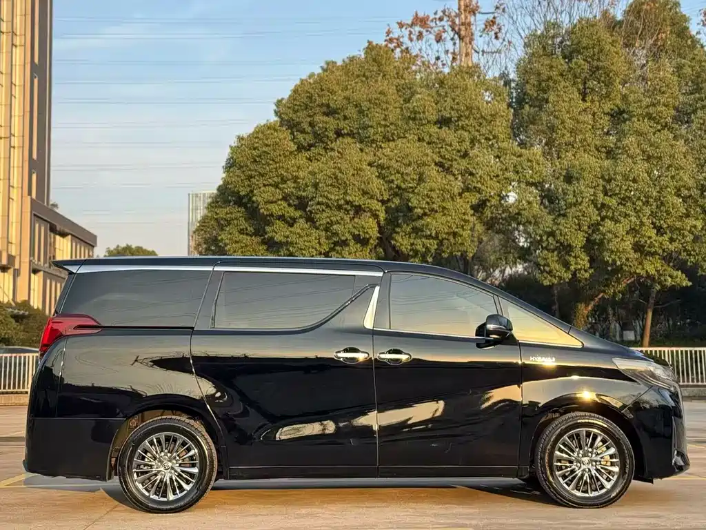 Toyota Alphard 2021 2.5L Luxury