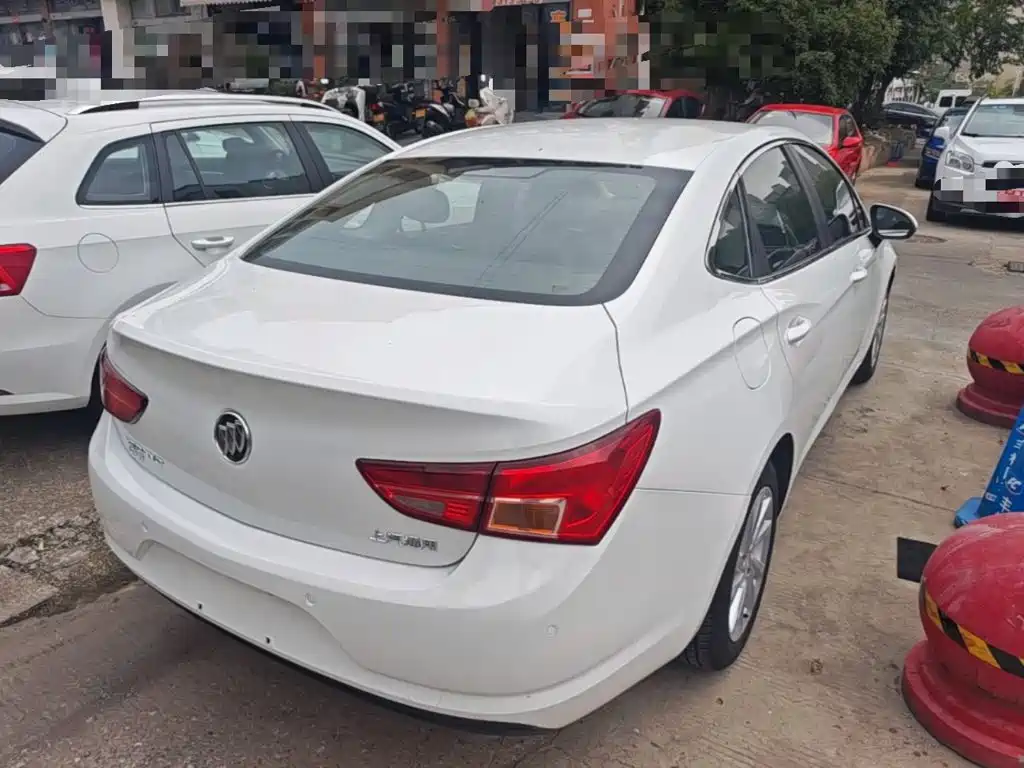 Buick Verano — миниатюра 7