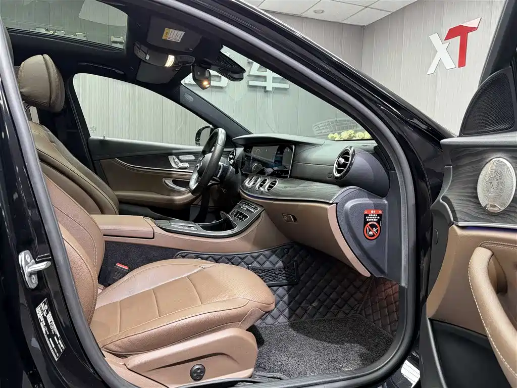 Mercedes-Benz E-Class — миниатюра 13