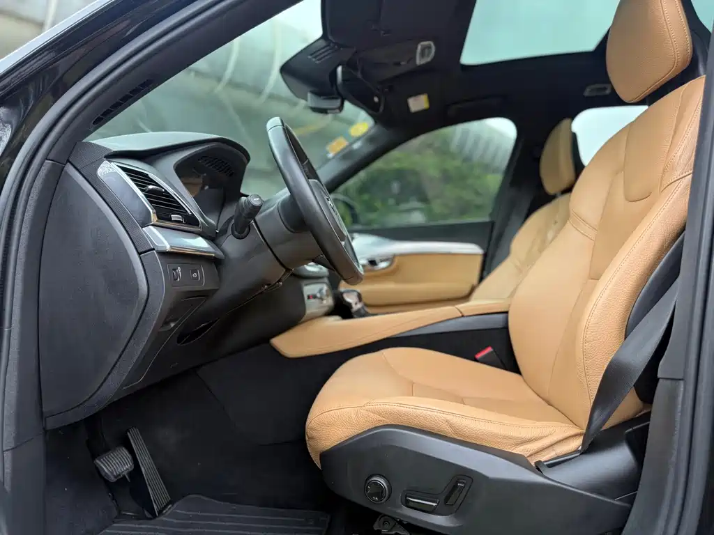 Volvo XC90 — миниатюра 14