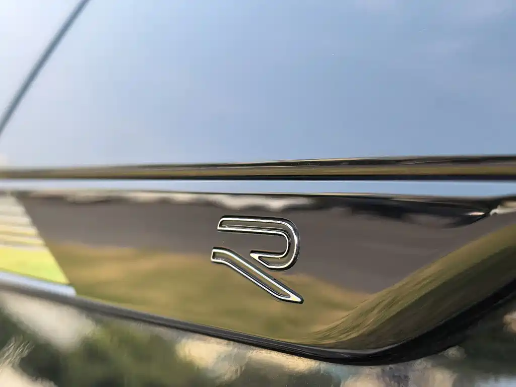 Volkswagen Tiguan L L 2021 330TSI AT R-Line