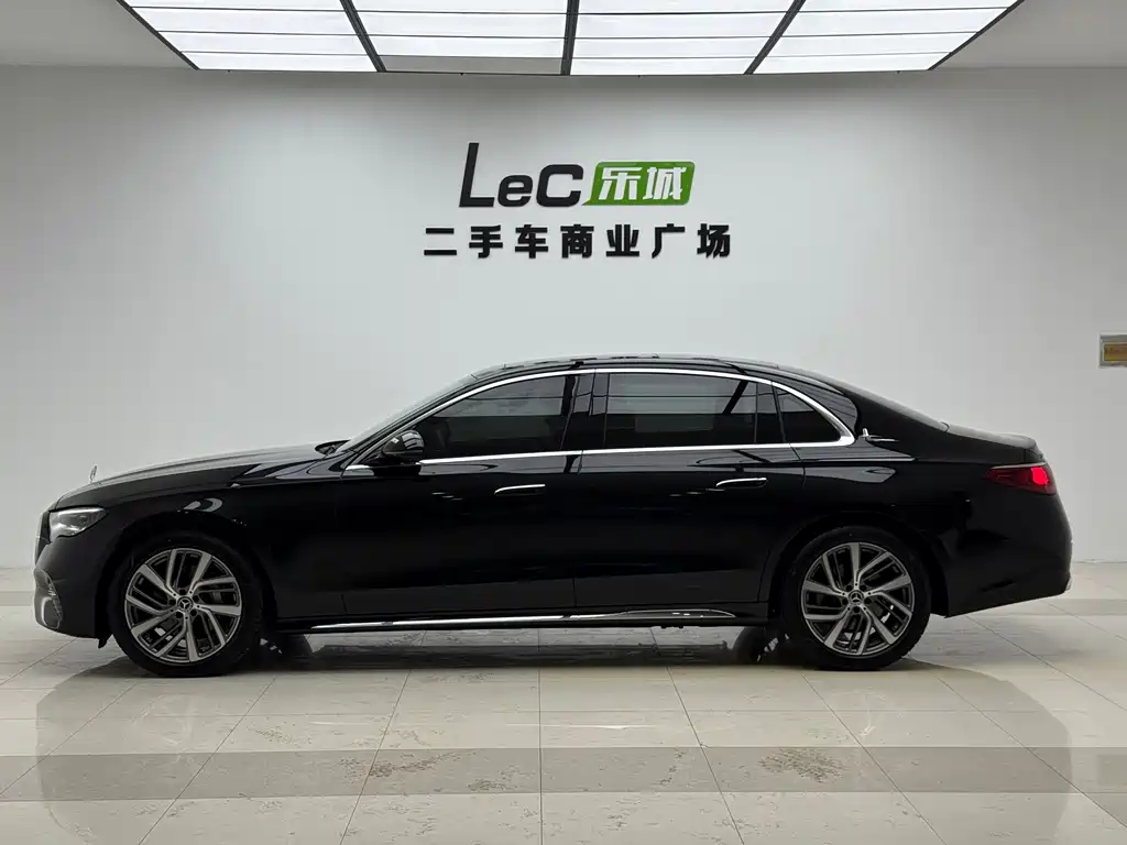 Mercedes-Benz E-Class — миниатюра 4