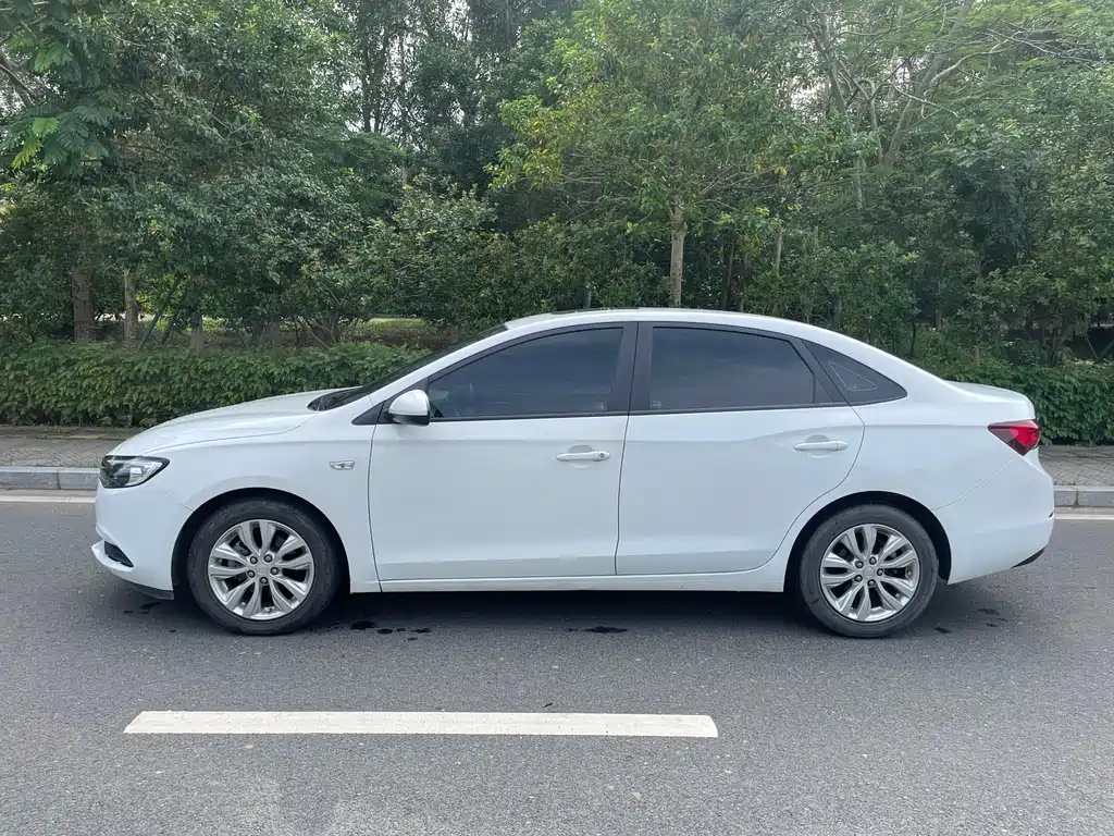 Buick Excelle — фотографии объявления, Фото 13