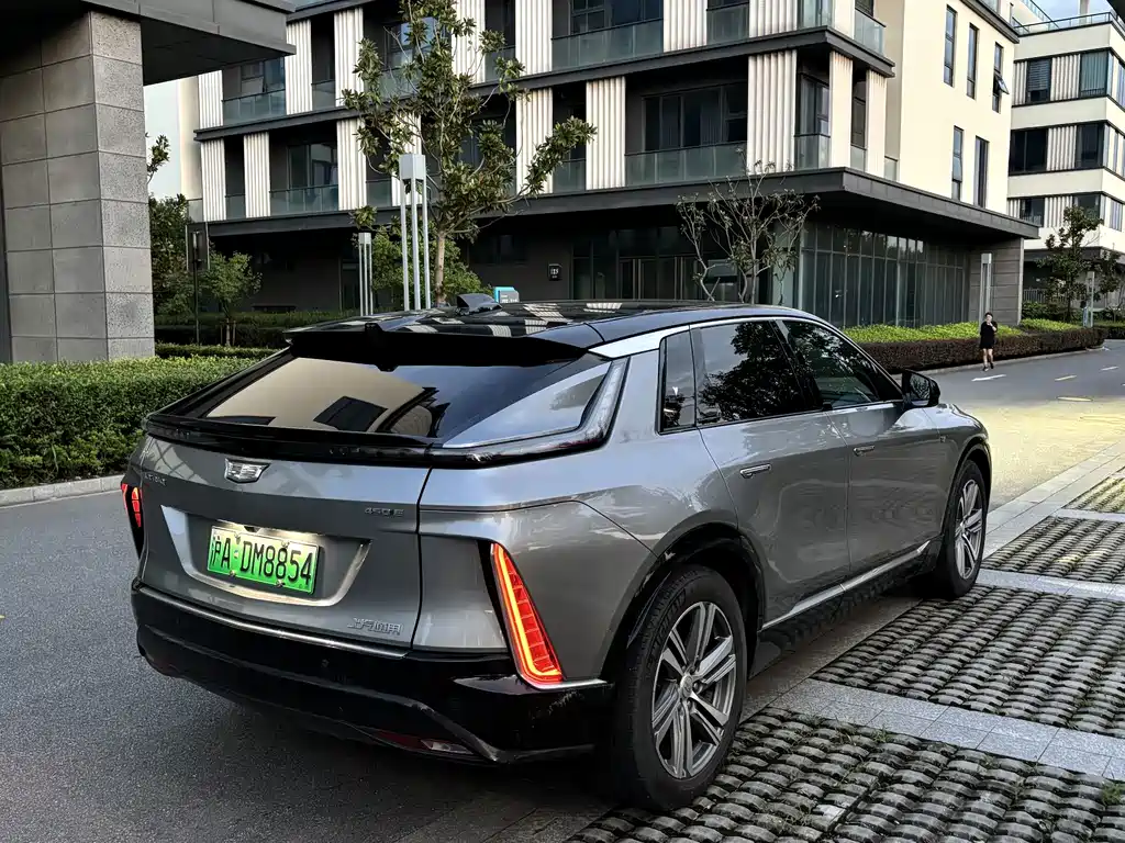 Cadillac Lyriq — миниатюра 8