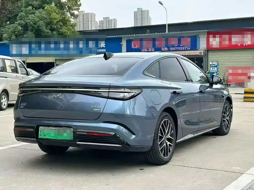 BYD SEAL 07 DM I