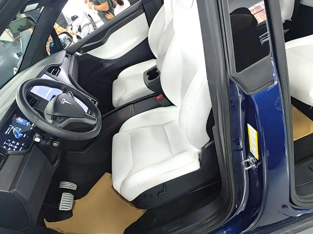 Tesla Model X — фотографии объявления, Фото 15
