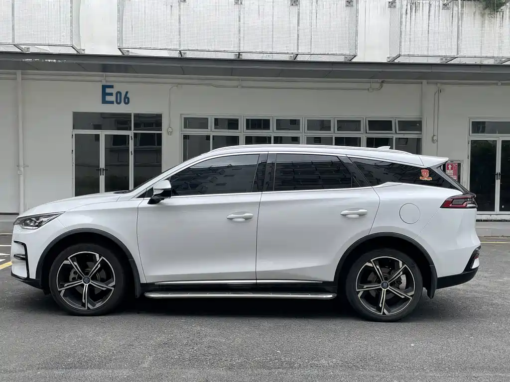 BYD Tang New Energy — миниатюра 4
