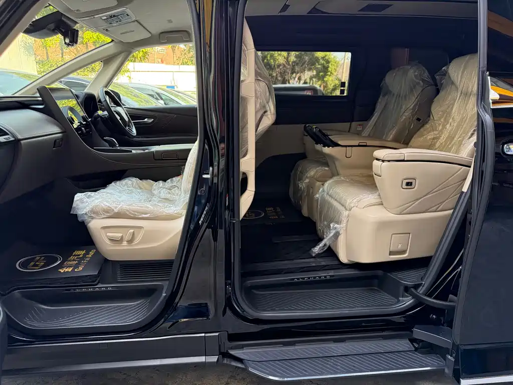 Toyota Alphard 2025 2.5L Premium