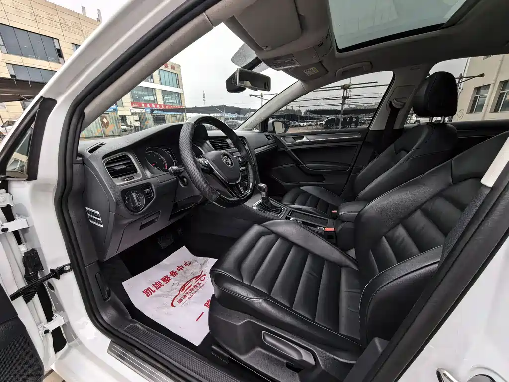 Volkswagen Golf — миниатюра 4