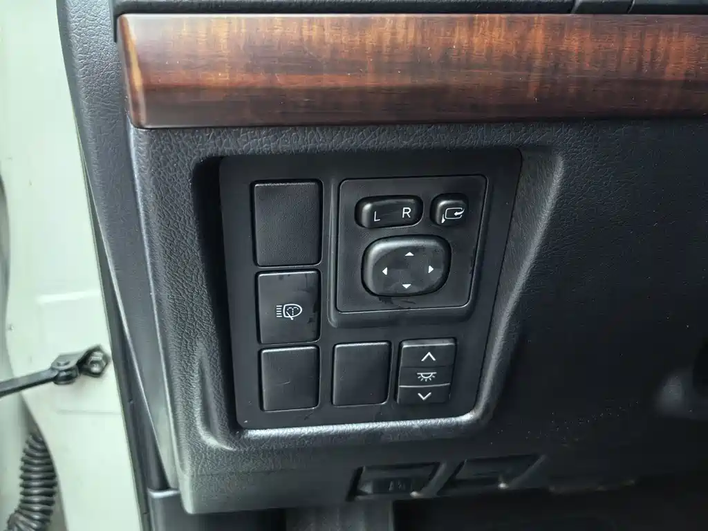 Toyota Prado — миниатюра 7