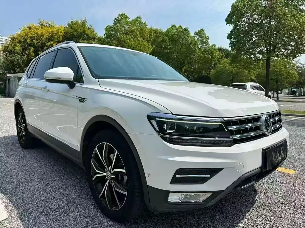 Volkswagen Tiguan L L 2017 380TSI AT Flagship