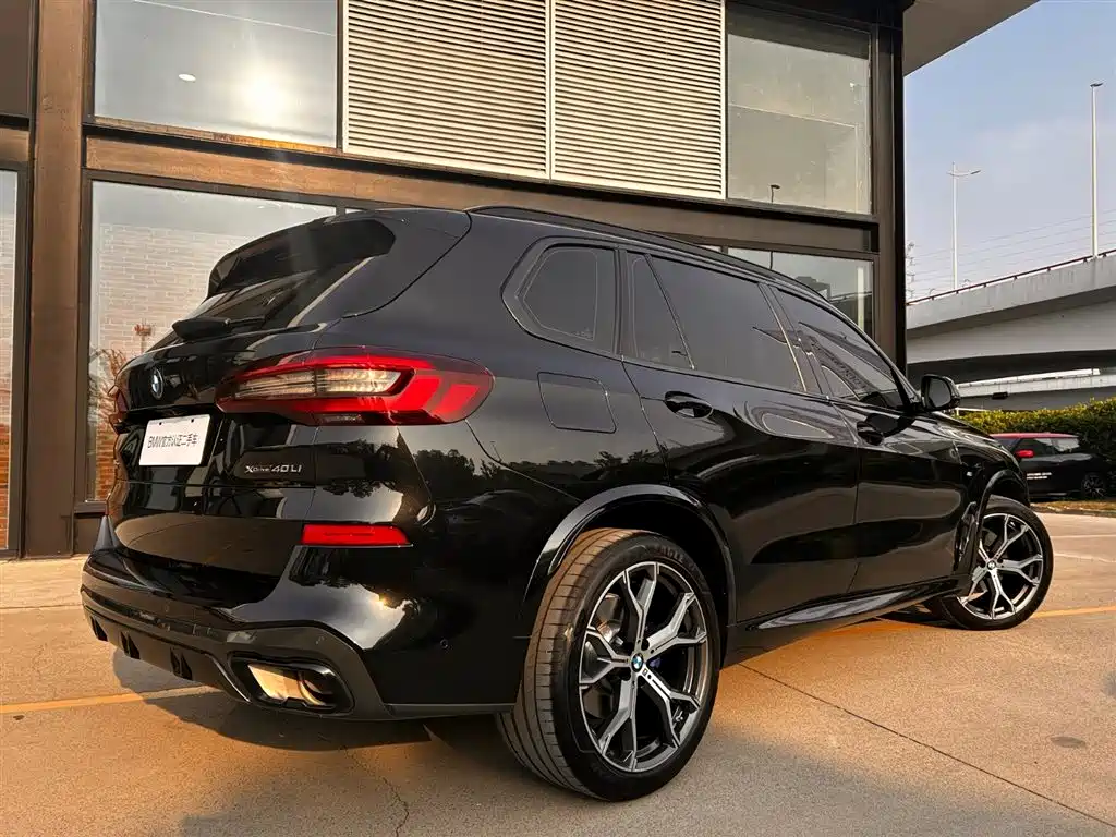 BMW  X5