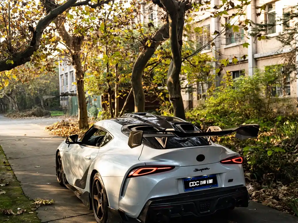 Toyota Supra — миниатюра 2