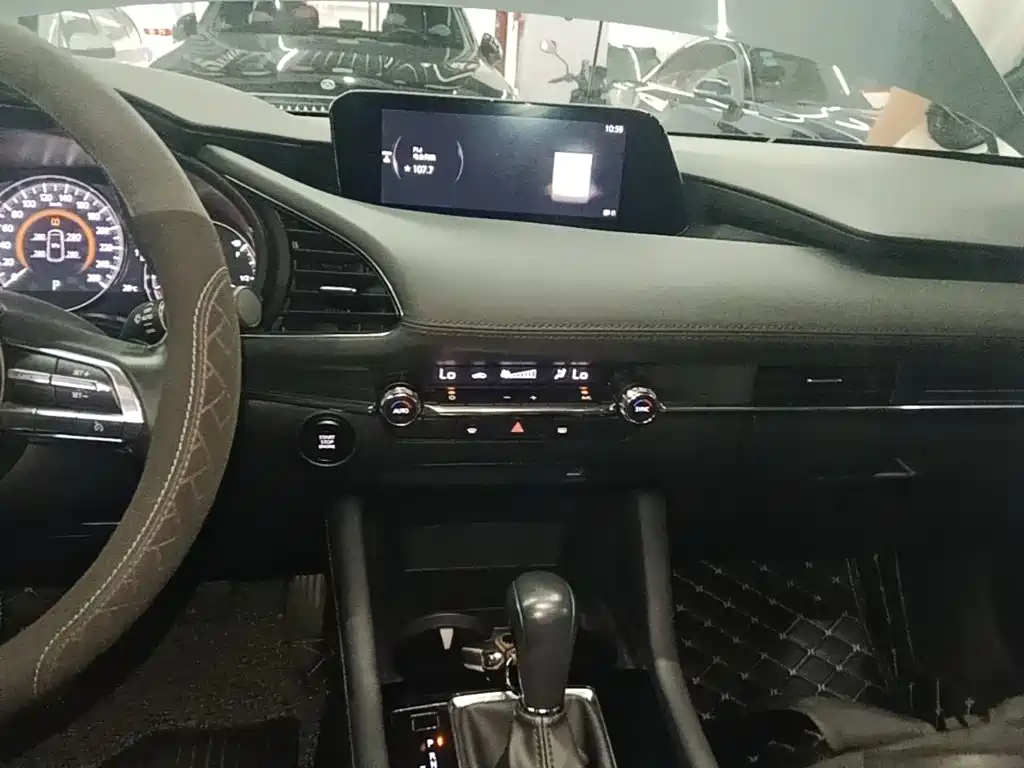 Mazda 3 Axela — миниатюра 13