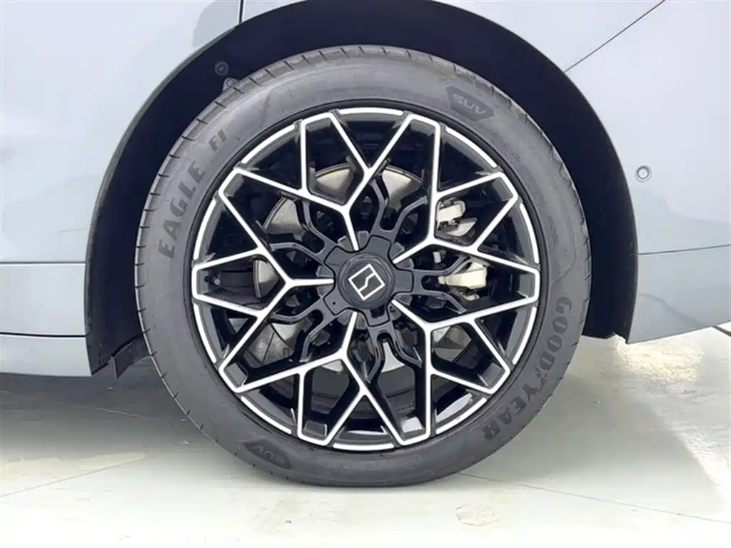 ZEEKR EXTREME KRYPTON 001