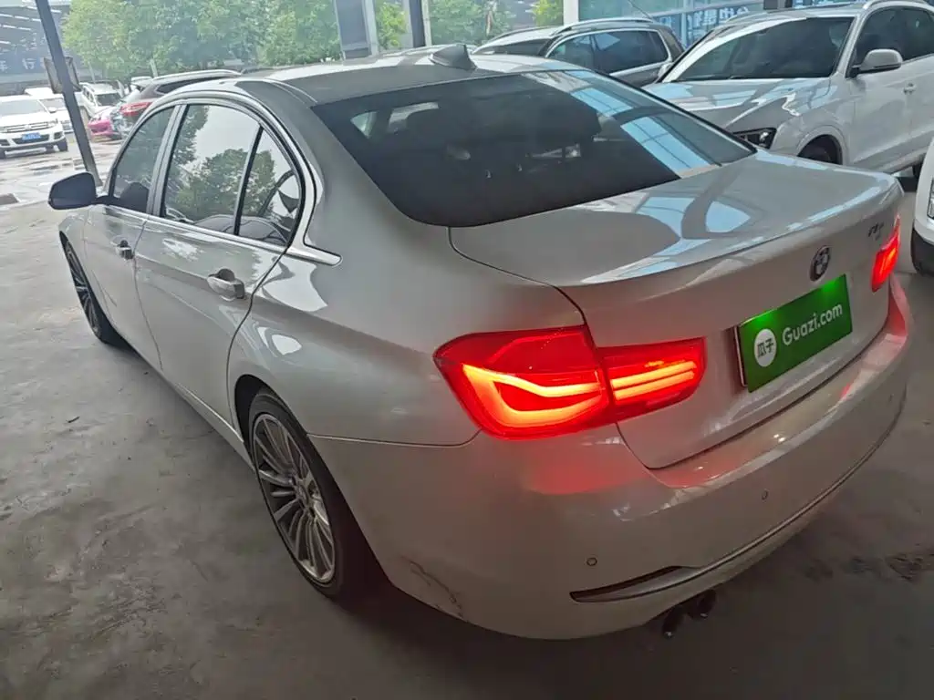 BMW 3 Series — миниатюра 5