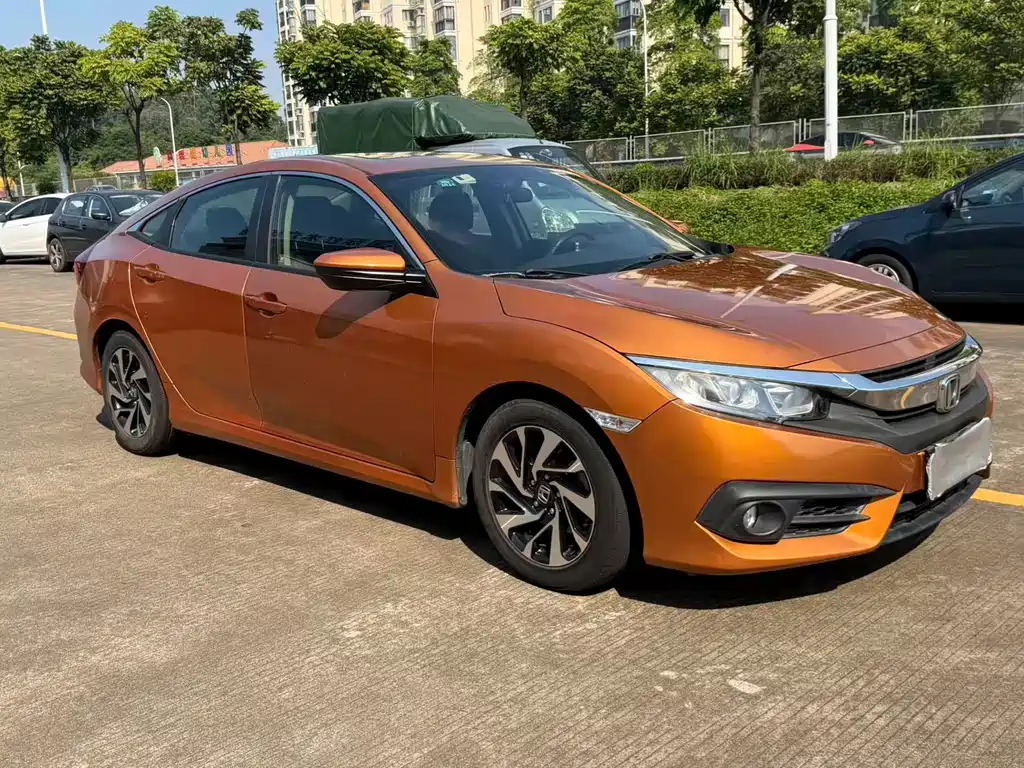 Honda Civic — миниатюра 8