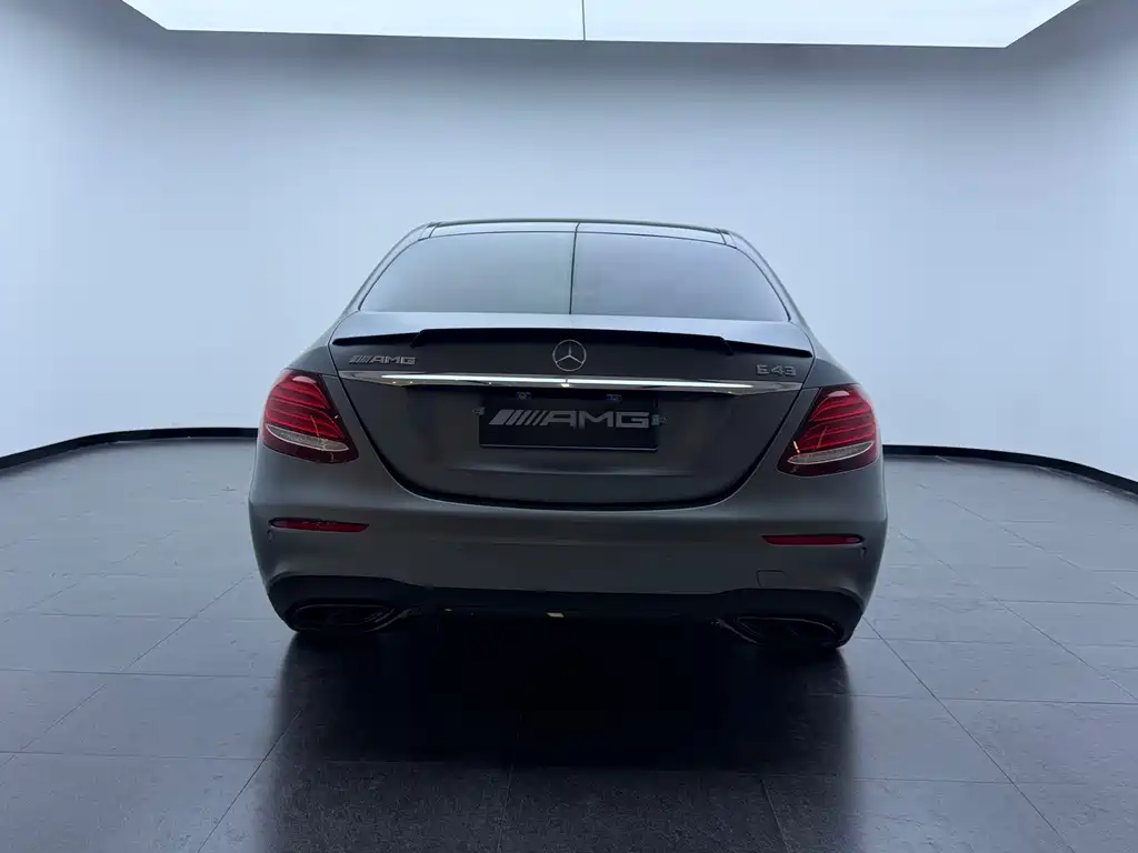 Mercedes-Benz E-Class AMG — миниатюра 5