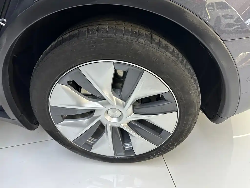 Tesla Model Y — фотографии объявления, Фото 16