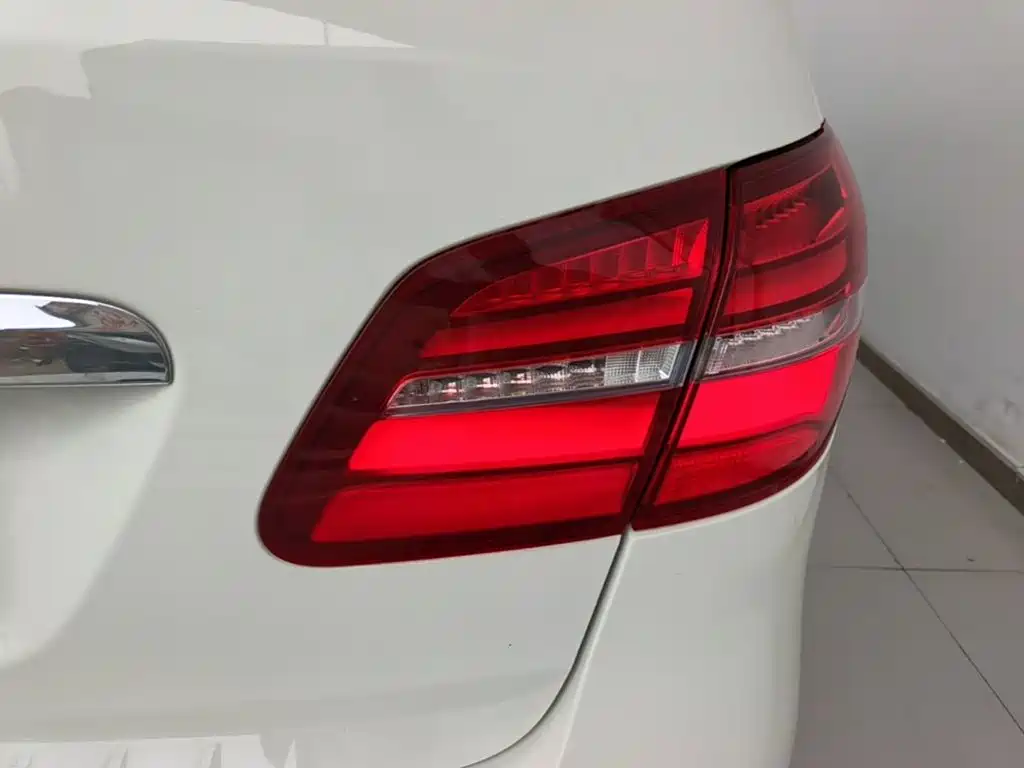 Mercedes-Benz B-Class — миниатюра 8