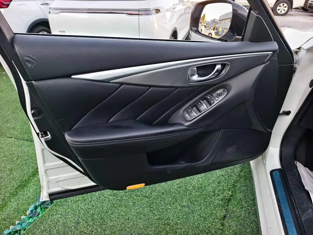 Infiniti Q50L — миниатюра 7