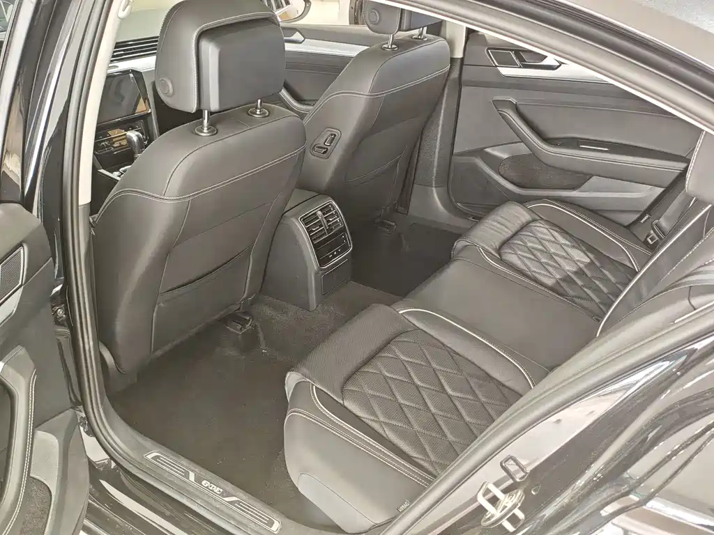 Volkswagen Magotan PHEV — миниатюра 8