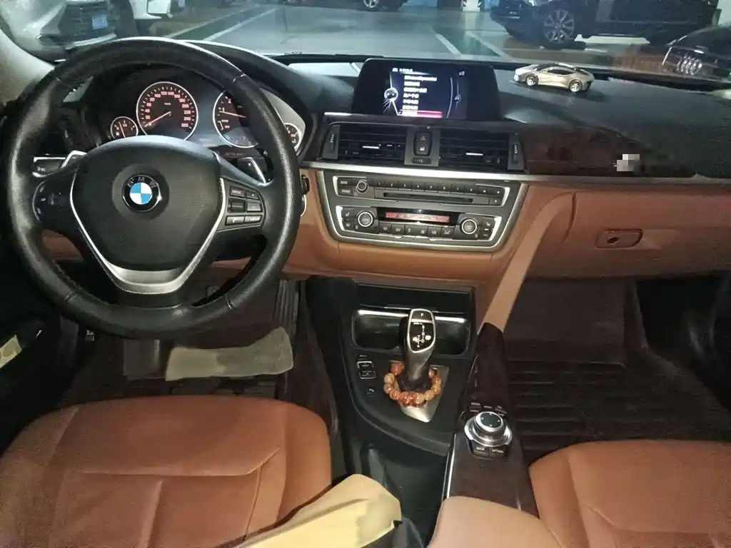 BMW 3 Series — миниатюра 13
