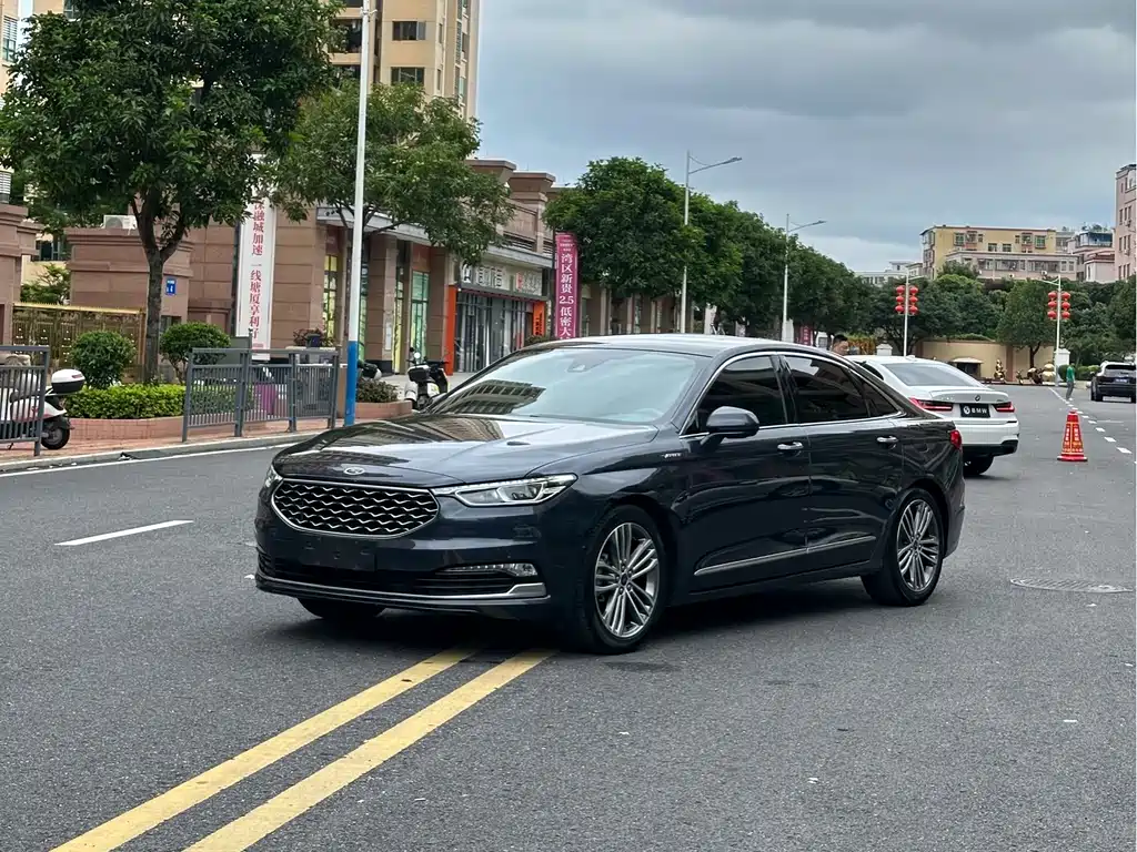 Ford Taurus 2019 EcoBoost 245 Vignale Premium Enjoy Edition