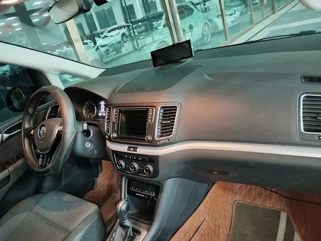 Volkswagen Sharan — миниатюра 14