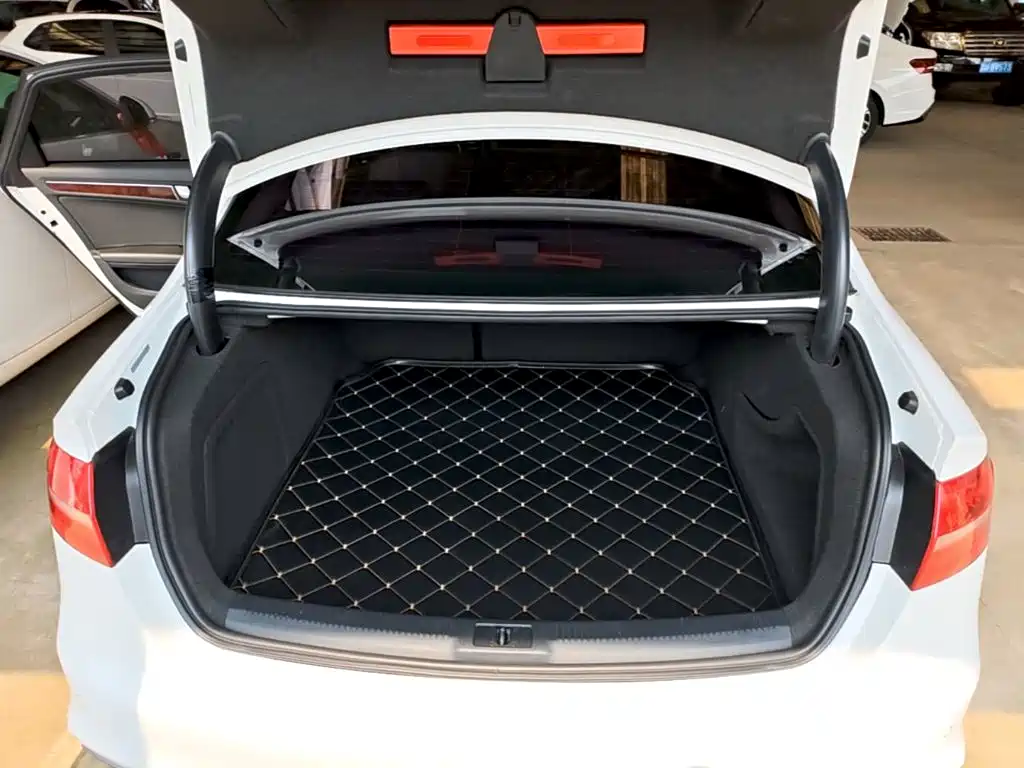 Audi A4L — миниатюра 19
