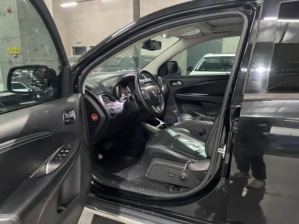 Dodge Journey — миниатюра 8