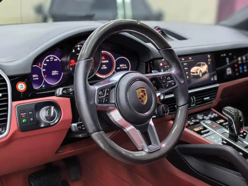Porsche Cayenne — миниатюра 15