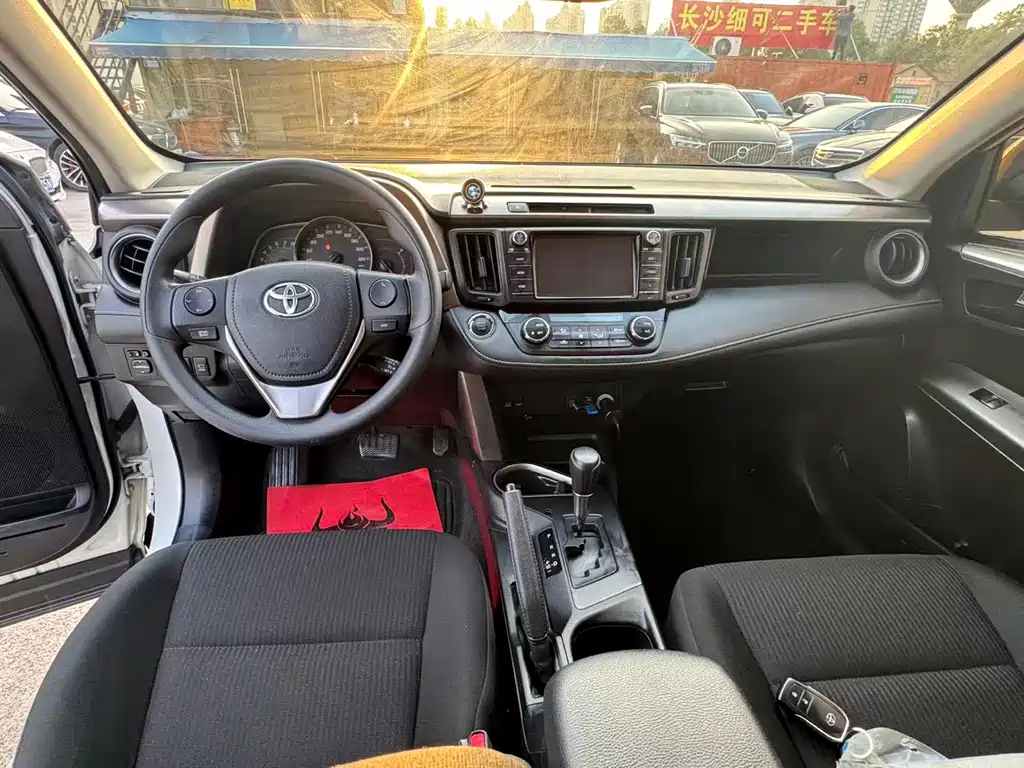 TOYOTA RAV4 RONGFANG