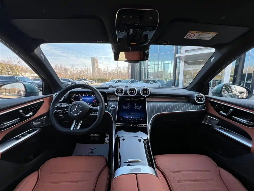 Mercedes-Benz GLC 2025 GLC 300 L 4MATIC Luxury 5 мест