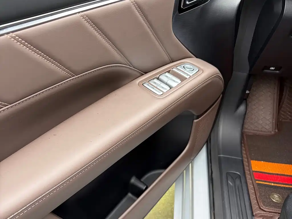 Wuling Xingguang 730 New Energy — миниатюра 19