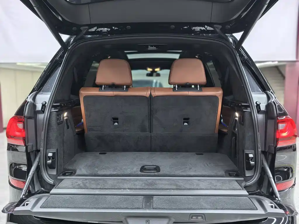 BMW X7 — миниатюра 34
