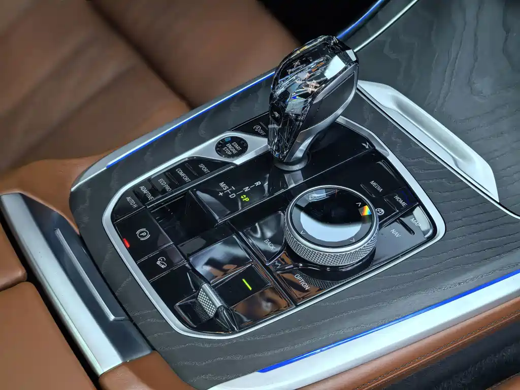 BMW X7 — миниатюра 25