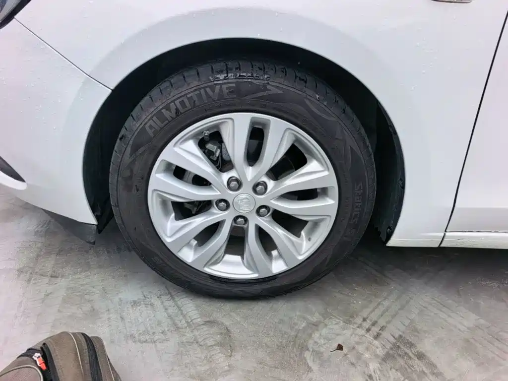 Buick Excelle — миниатюра 23