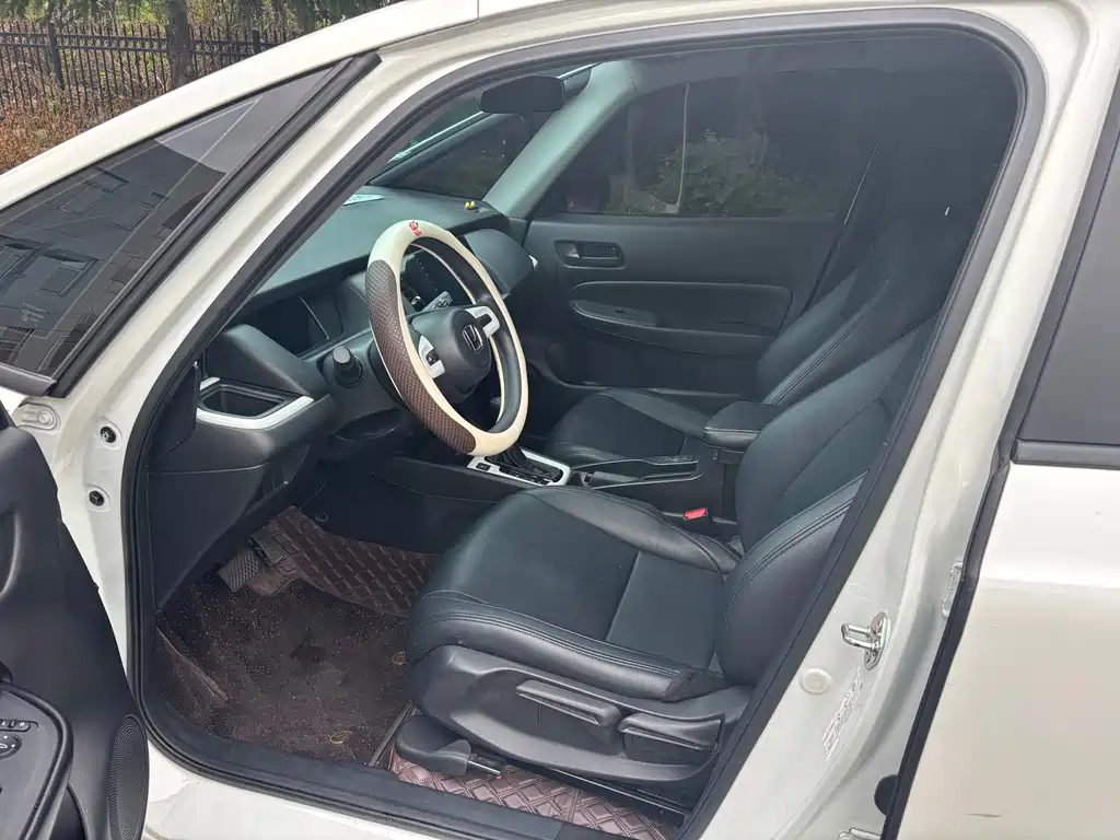 Honda Fit — миниатюра 6