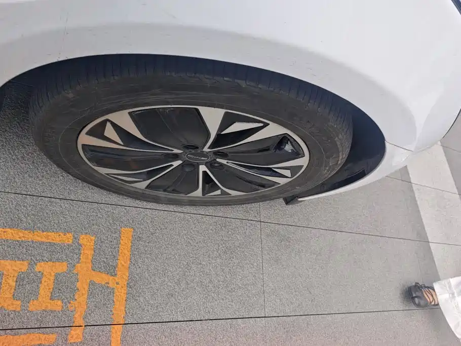 BYD Seal — миниатюра 6