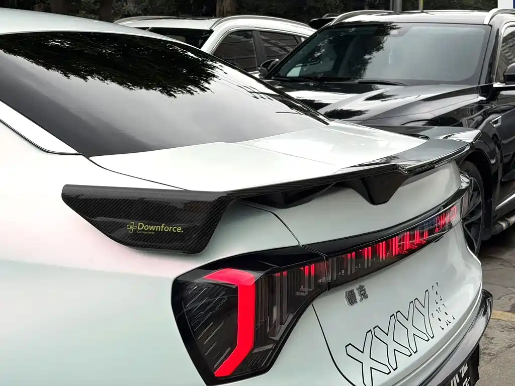 Lynk & Co 03 — миниатюра 4