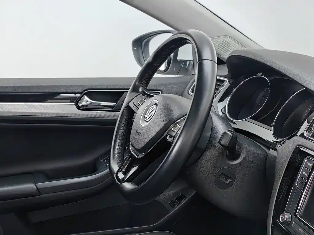 Volkswagen Sagitar — миниатюра 22