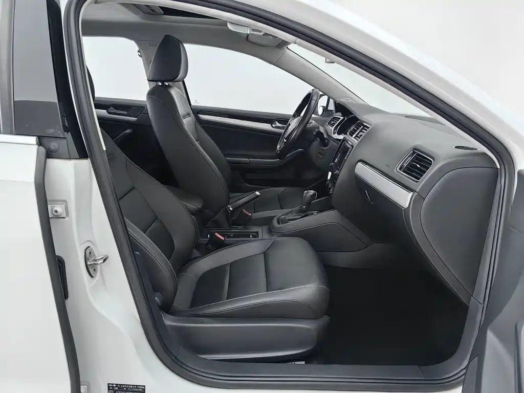 Volkswagen Sagitar — миниатюра 23