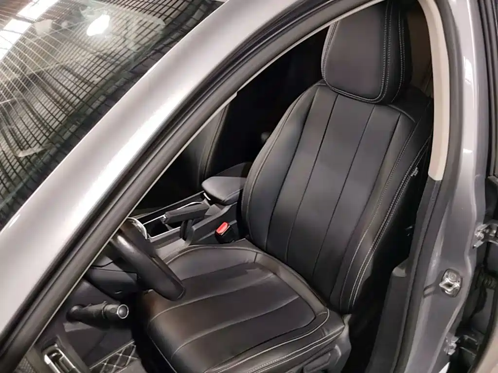 Peugeot 308 — миниатюра 15
