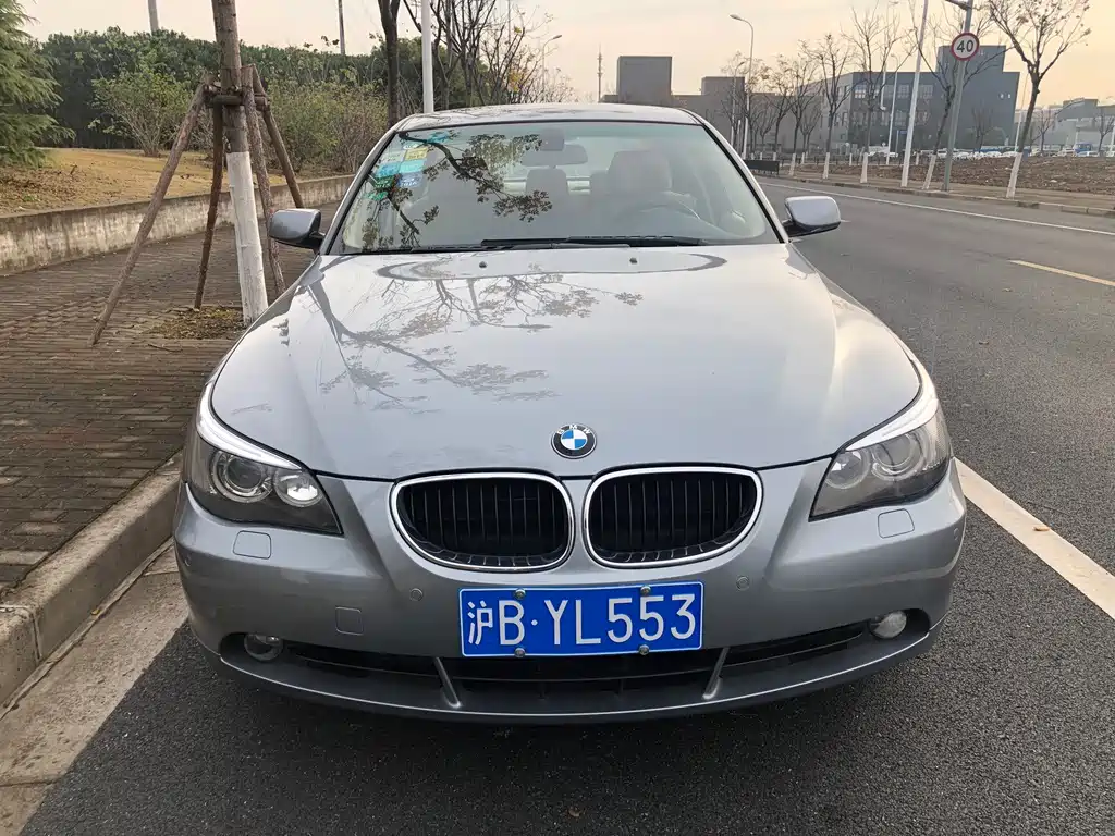 BMW 5 Series — миниатюра 2