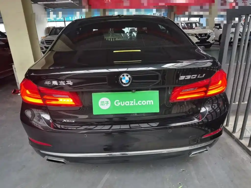 BMW 5 Series — миниатюра 6